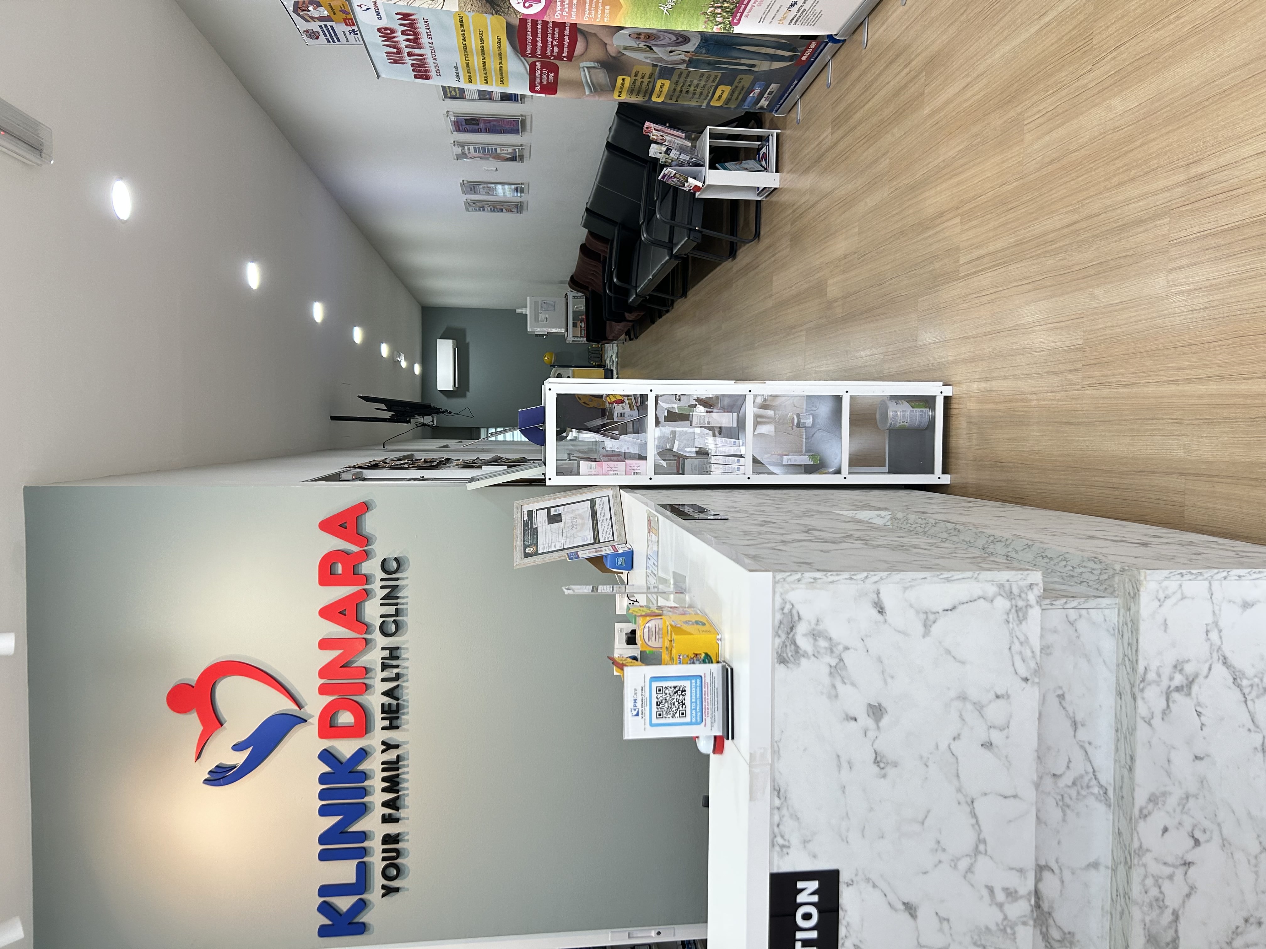 Front Counter Klinik Dinara